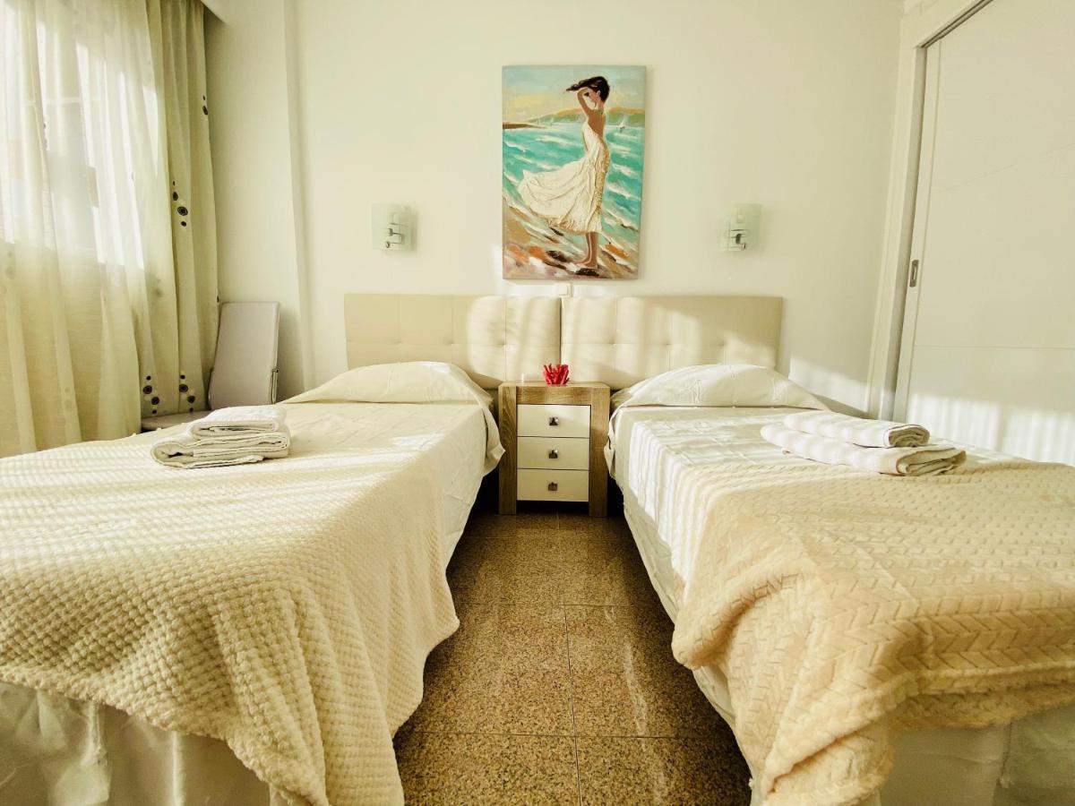 Orange And White Apartment In Yumbo San Bartolomé Eksteriør billede